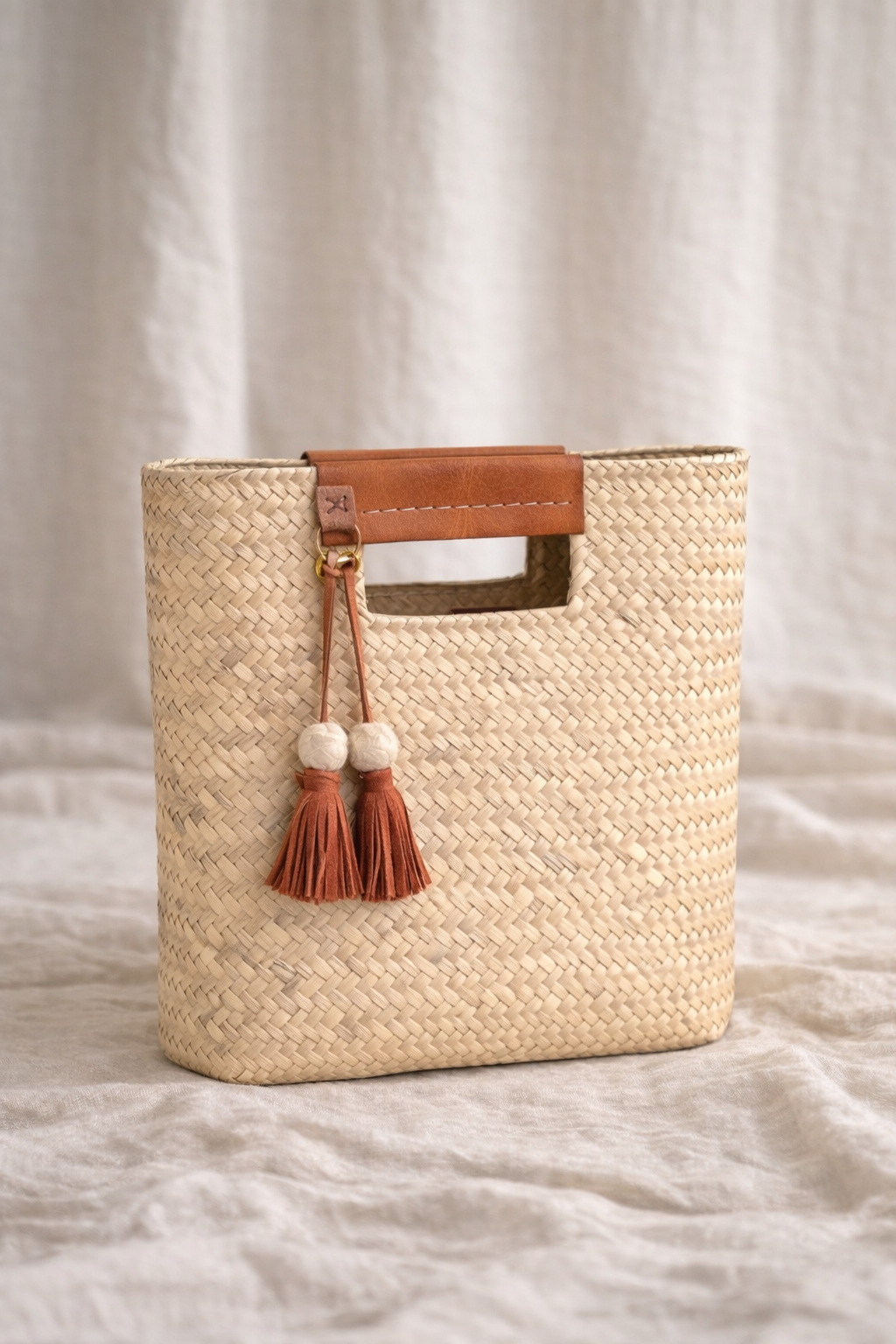 Straw & Leather Clutch Bag | FRIDA