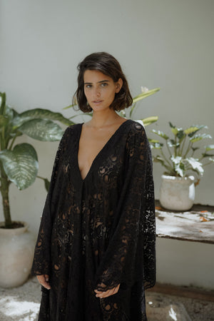 Lace Kaftan Dress | MÉRIDA