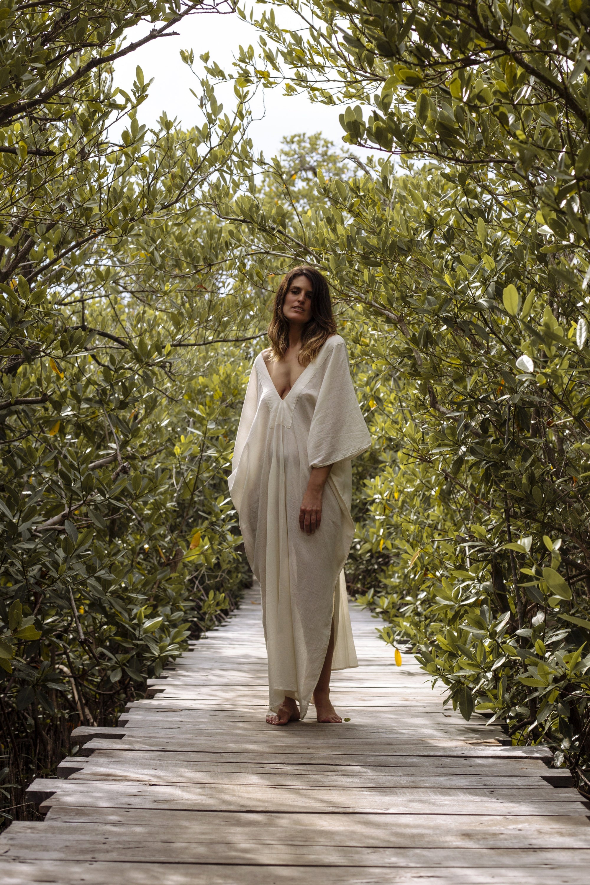 Boho chic, handmade cotton tunic kaftan. Light, loose, and 100% crafted in Tulum, relaxed luxury. Soft natural cotton fabric, Tulum clothing, Tulum kaftan, Tulum linen tunic, Beach kaftan, Beach cotton caftan, Beach maxi dress.